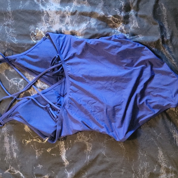 Bathing suit - Picture 2 of 2